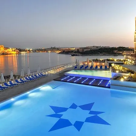 Luxurious 2br Seafront With Pool * Sliema
