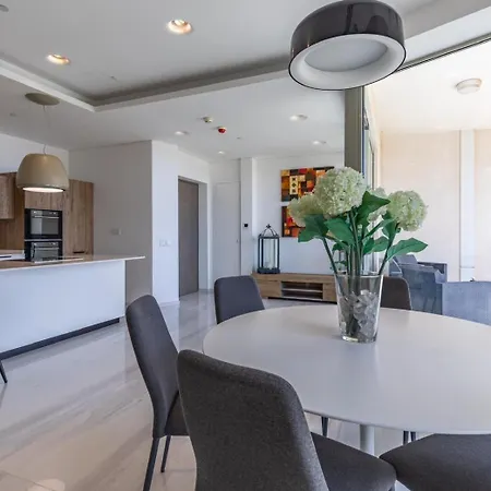 Luxurious 2br Seafront With Pool Apartment Sliema
