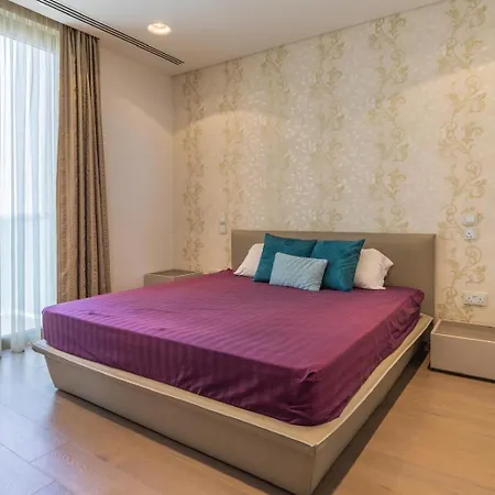 Luxurious 2br Seafront With Pool * 슬리에마